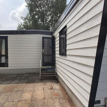 Comfortabel En Gezellig Familie Chalet Tot 6 Personen Op De Veluwe Bungalowpark De Kern Putten Zewnętrze zdjęcie