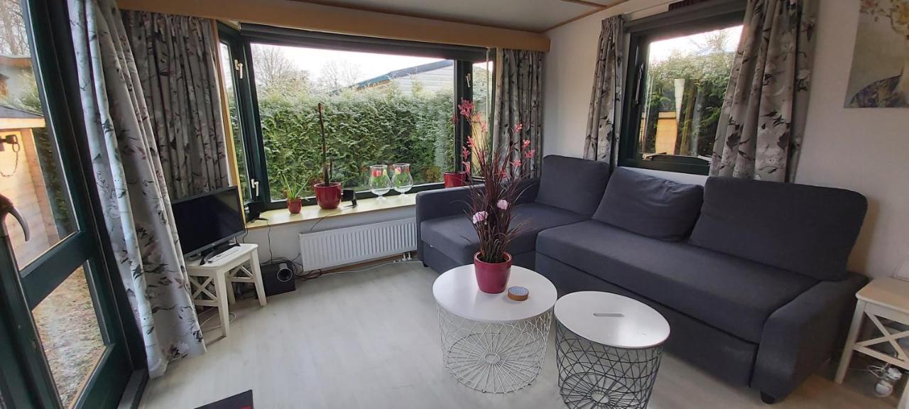 Comfortabel En Gezellig Familie Chalet Tot 6 Personen Op De Veluwe Bungalowpark De Kern Putten Zewnętrze zdjęcie