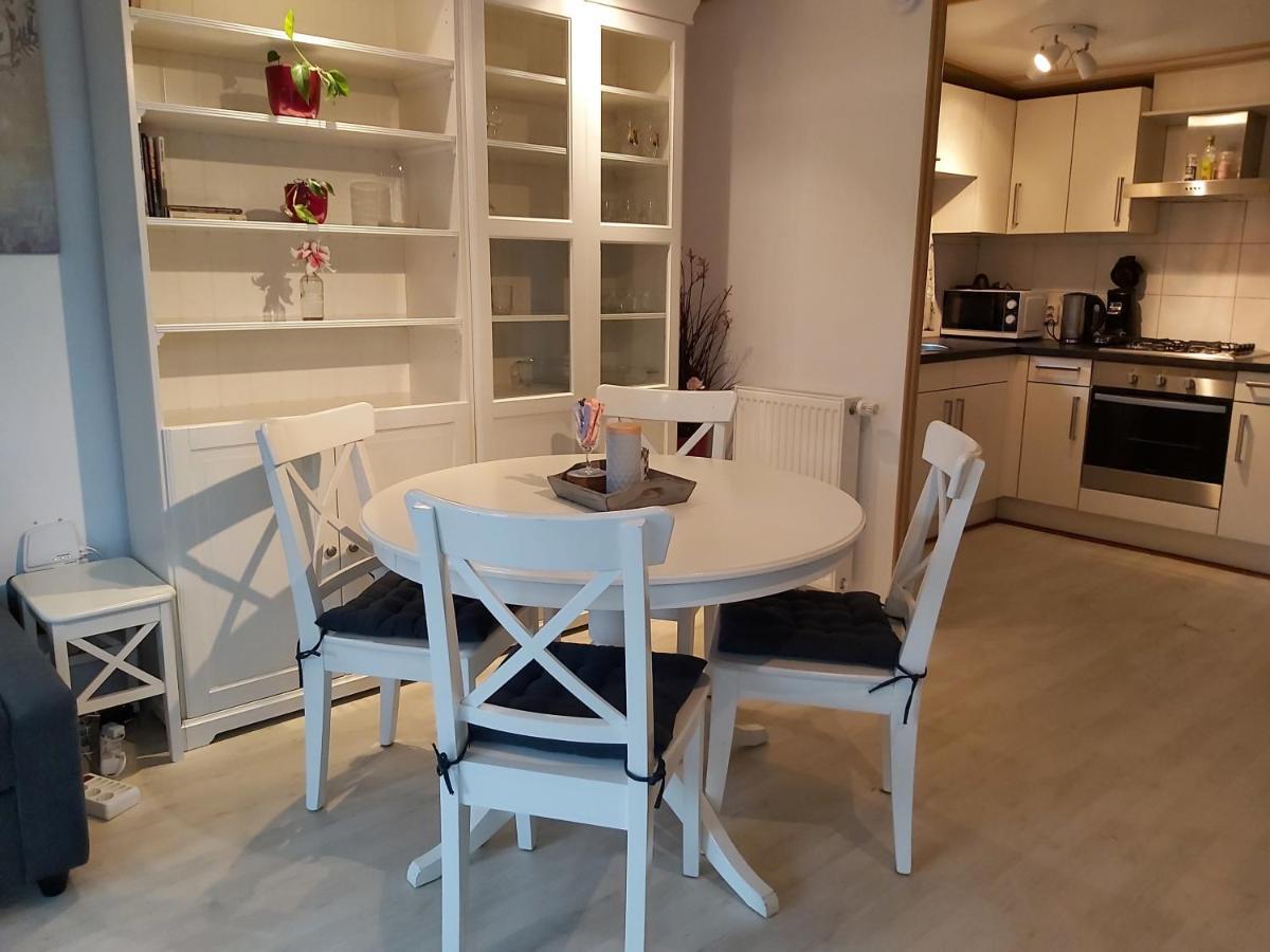 Comfortabel En Gezellig Familie Chalet Tot 6 Personen Op De Veluwe Bungalowpark De Kern Putten Zewnętrze zdjęcie